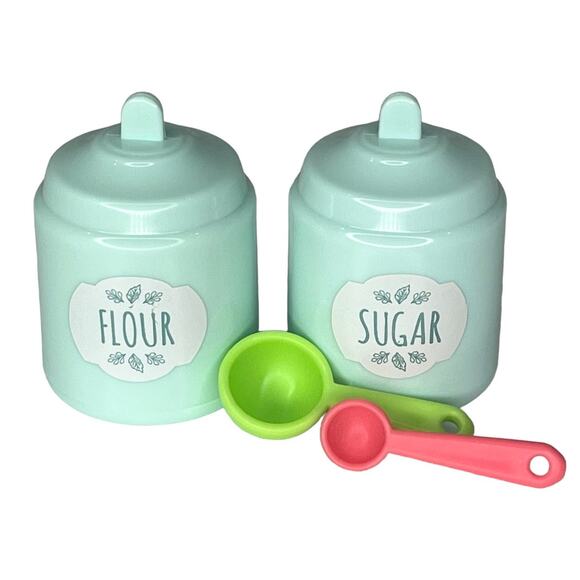 NEW American Girl FLOUR & SUGAR CANISTERS +2 MEASURING SPOONS Doll Kitchen Set - Picture 1 of 3